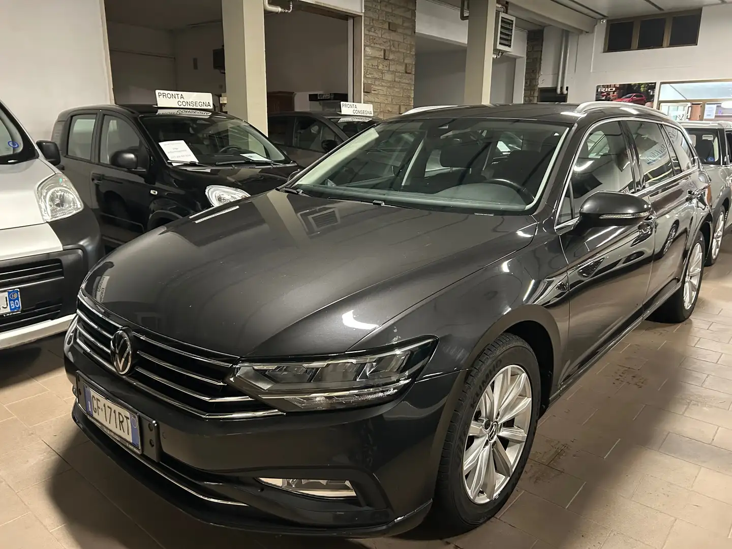 Volkswagen Passat Variant 2.0 tdi Business 122cv dsg Grigio - 2