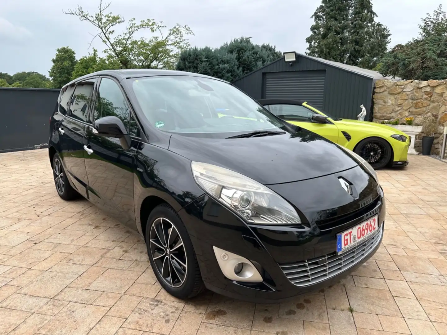 Renault Grand Scenic 1.5 dCi BOSE Edition+Leder+Navi+AHK Černá - 1