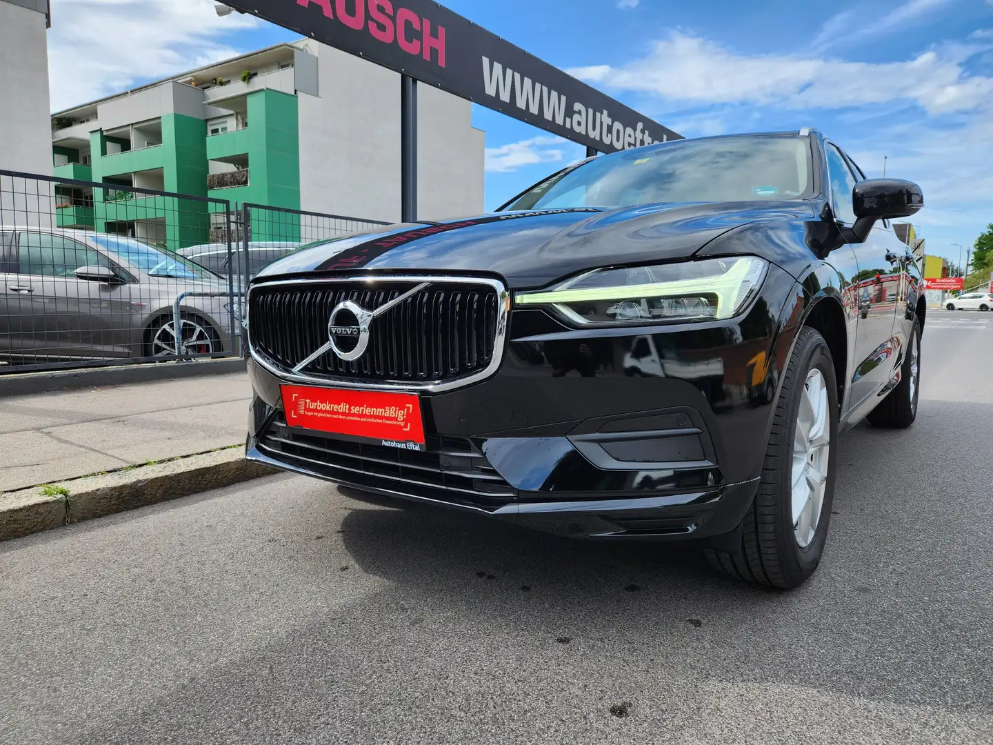 Volvo XC60 D4 Momentum AWD Aut.*NAVI*KLIMA*LEDER*AHK*KREDIT* Negro - 1