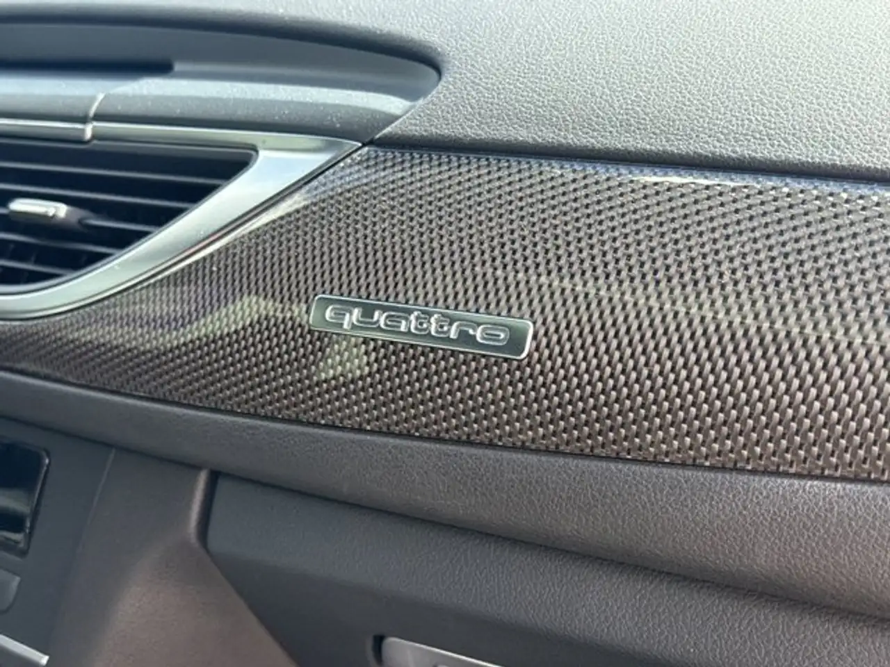 Audi S6 снимка Audi S6