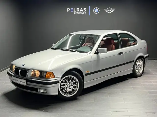 BMW 323 323tiA 170ch