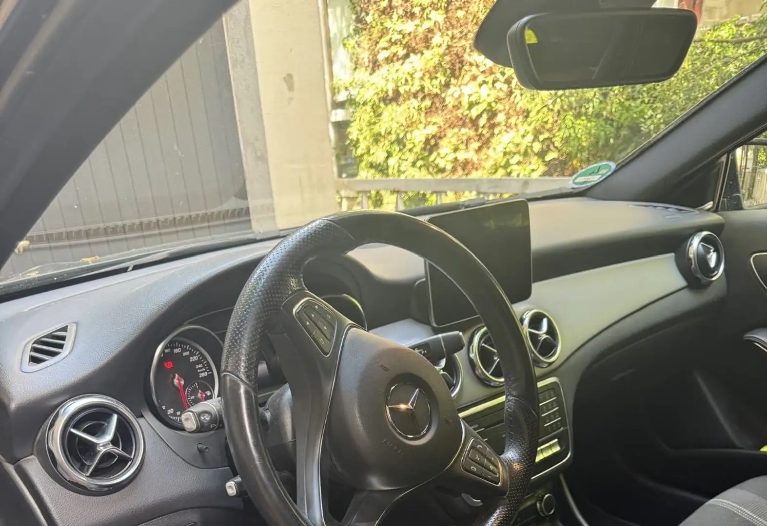 Mercedes-Benz GLA 220 GLA 220 CDI / d (156.903) Schwarz - 1