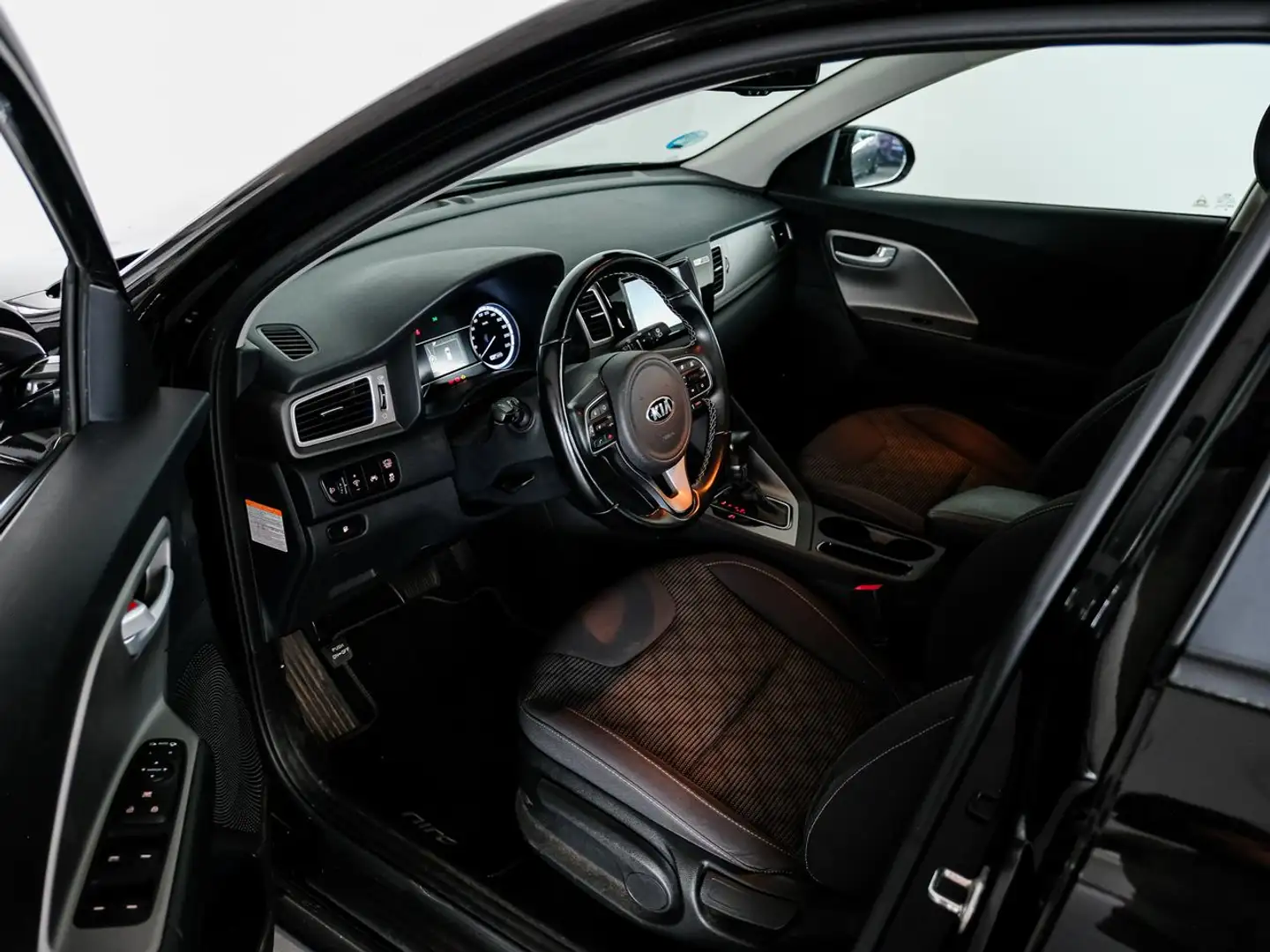 Kia Niro Crossover 1.6 GDi Hibrido 104kw drive Negro - 2