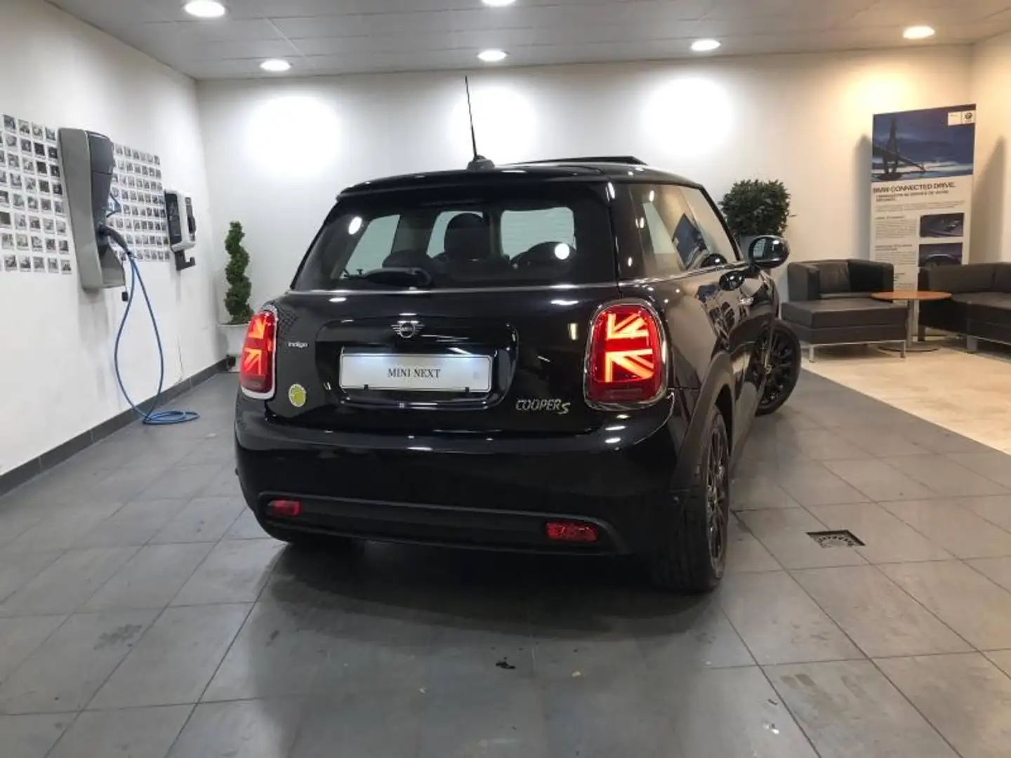MINI Cooper SE Cooper SE 184ch Edition Premium Plus BVA 5CV Schwarz - 2