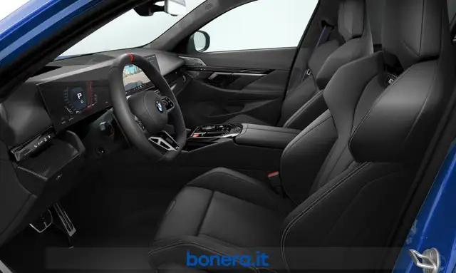 BMW M5 view 4