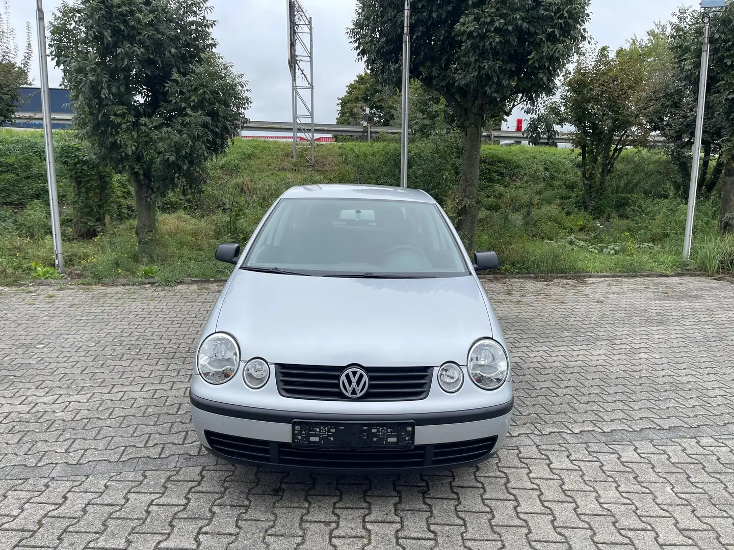 Volkswagen Polo Basis Grau - 2