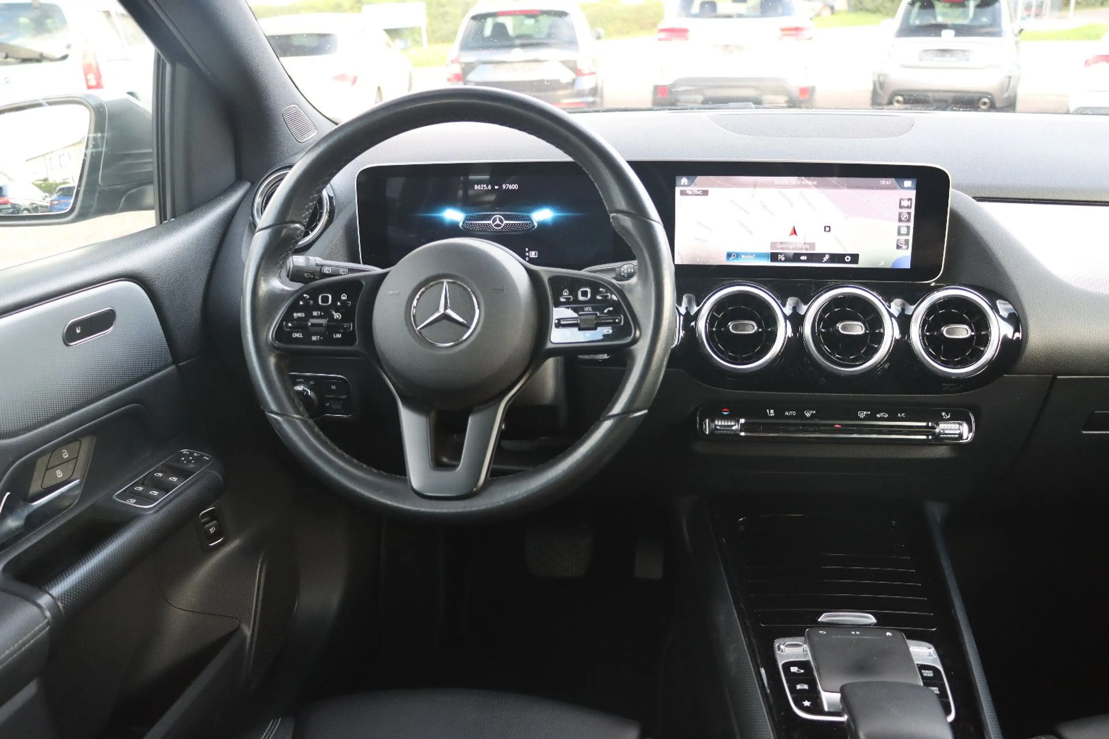 Mercedes-Benz B 180 d l LEDER l NAVI l LED l 1.HAND l — photo 14