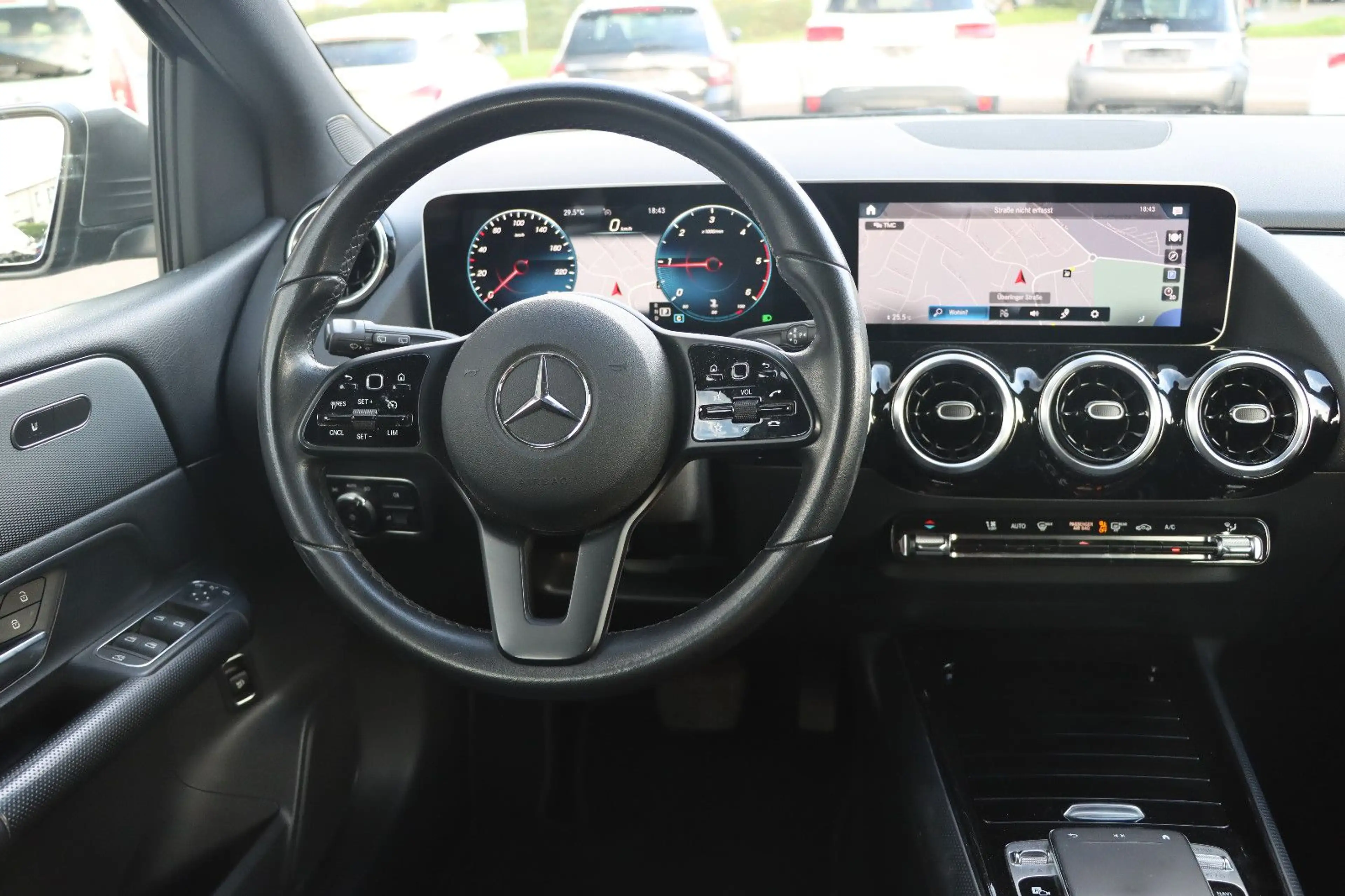 Mercedes-Benz B 180 d l LEDER l NAVI l LED l 1.HAND l — photo 10