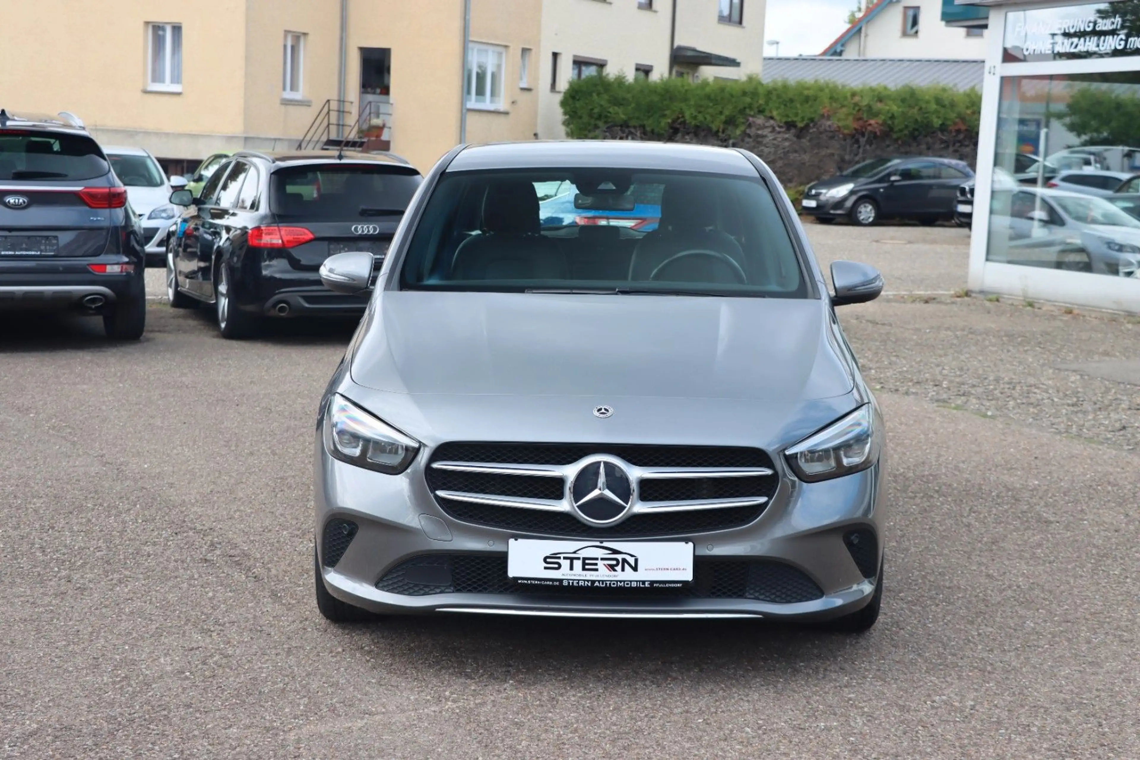 Mercedes-Benz B 180 d l LEDER l NAVI l LED l 1.HAND l — photo 2