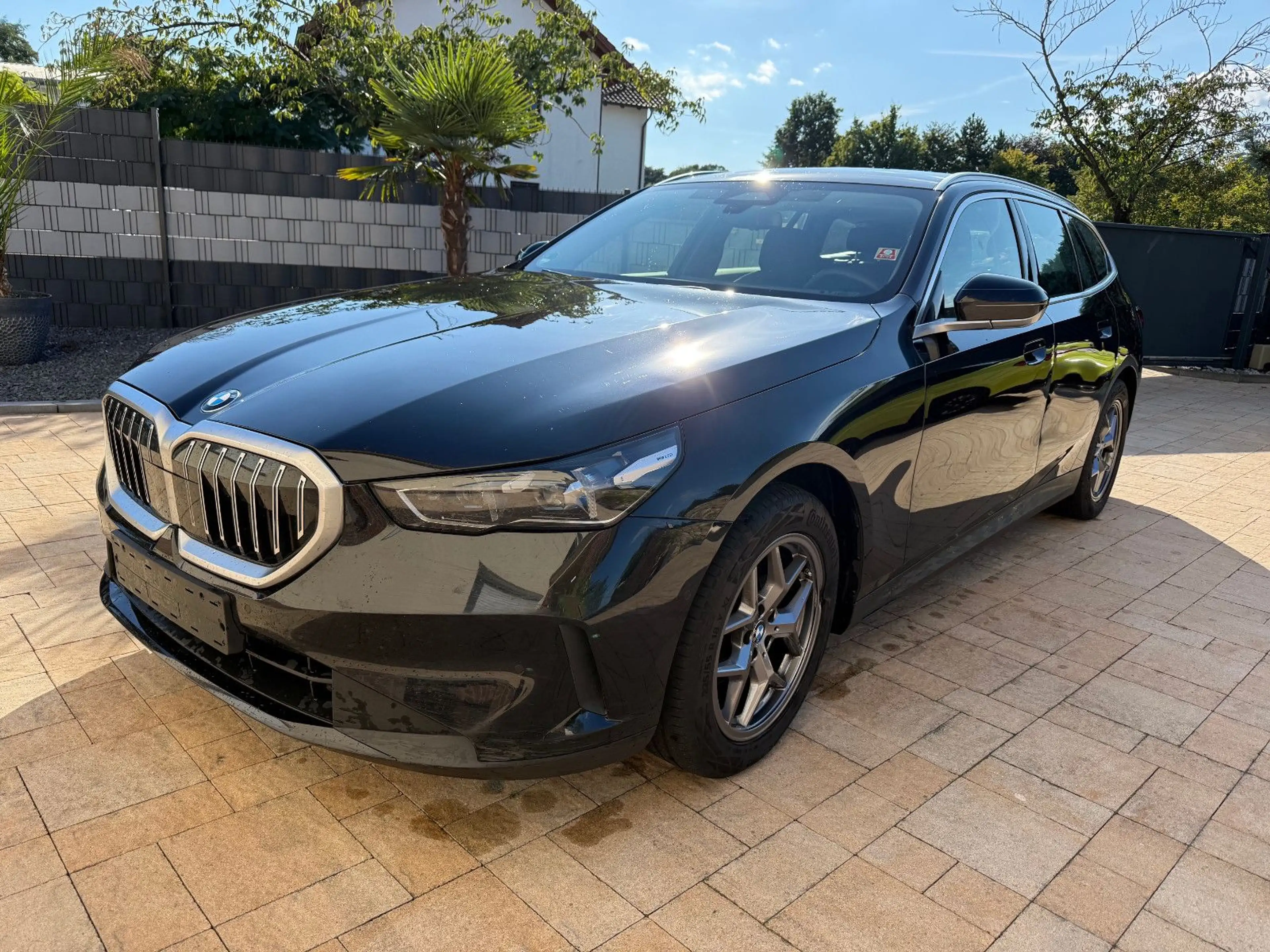 BMW 520 d Touring+Leder+Navi+AHK+Live Co.+LED+
