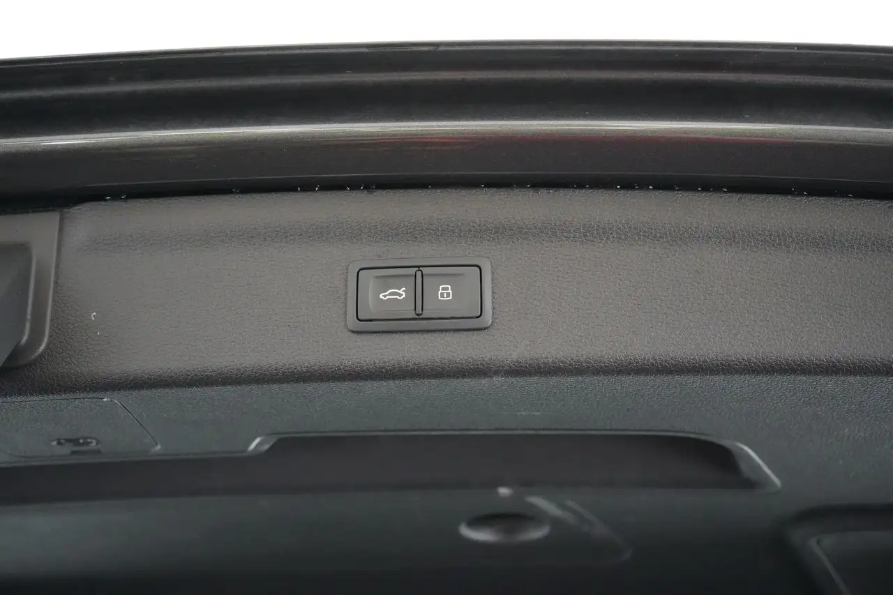 Audi Q3 45 TFSI e PHEV S-Tronic S-Line Business LED GPS PD, миниатюра 22