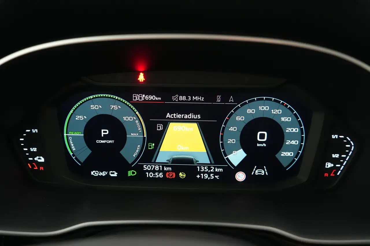 Audi Q3 45 TFSI e PHEV S-Tronic S-Line Business LED GPS PD, миниатюра 14