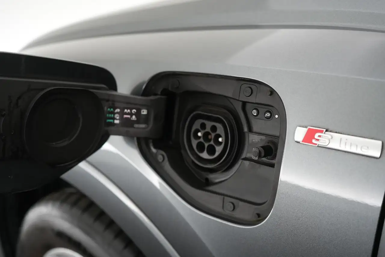 Audi Q3 45 TFSI e PHEV S-Tronic S-Line Business LED GPS PD, миниатюра 24