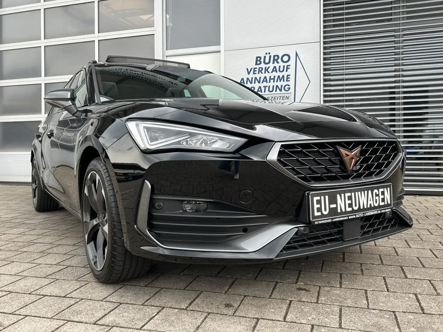 CUPRA Leon ST 1.5 eTSI DSG BEATS PANO KAM AHK 3J. GAR. Noir - 1