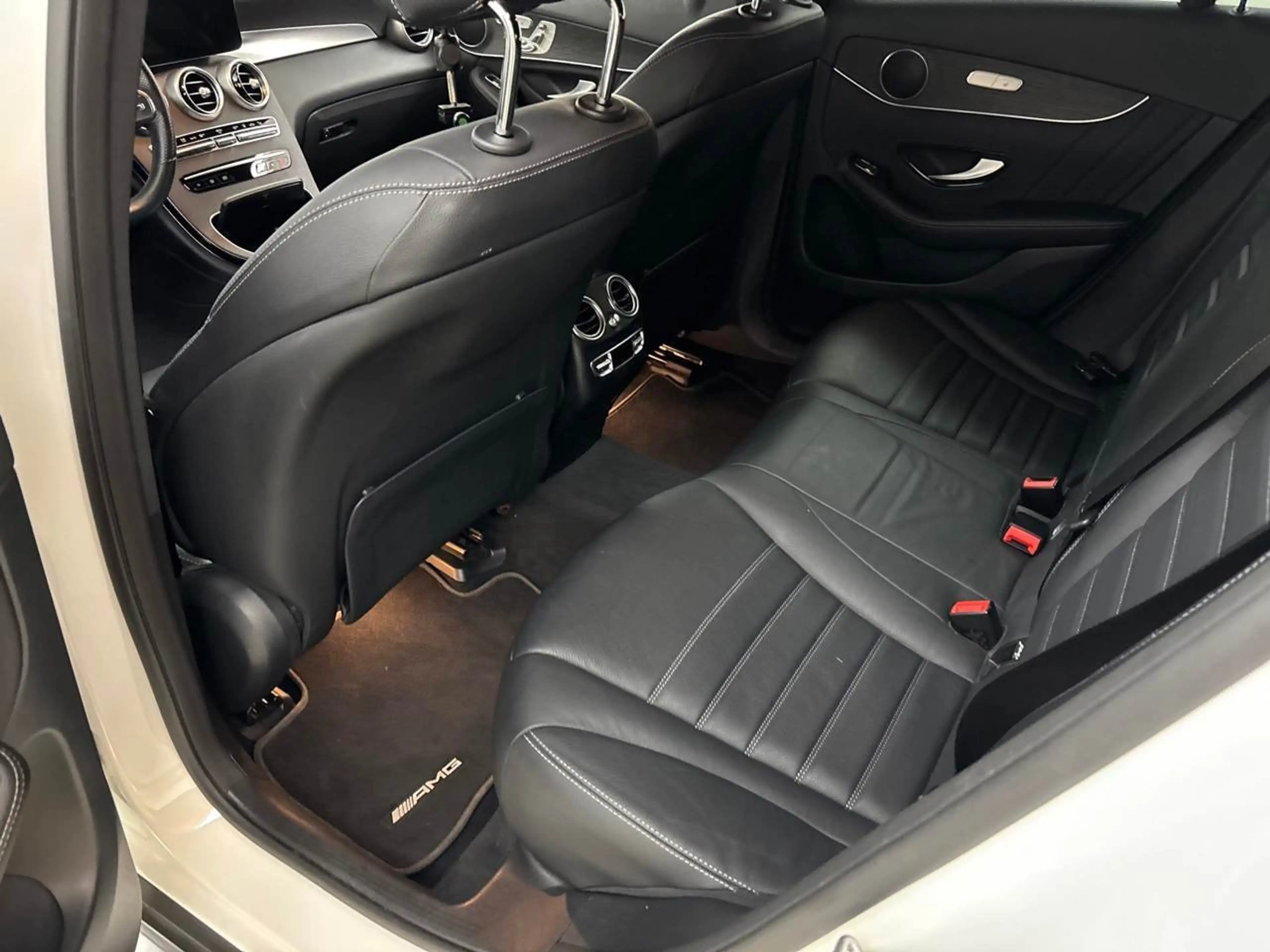 Mercedes-Benz GLC 300 e Coupe AMG Line 4Matic 360° AHK SpoSi ACC — photo 12
