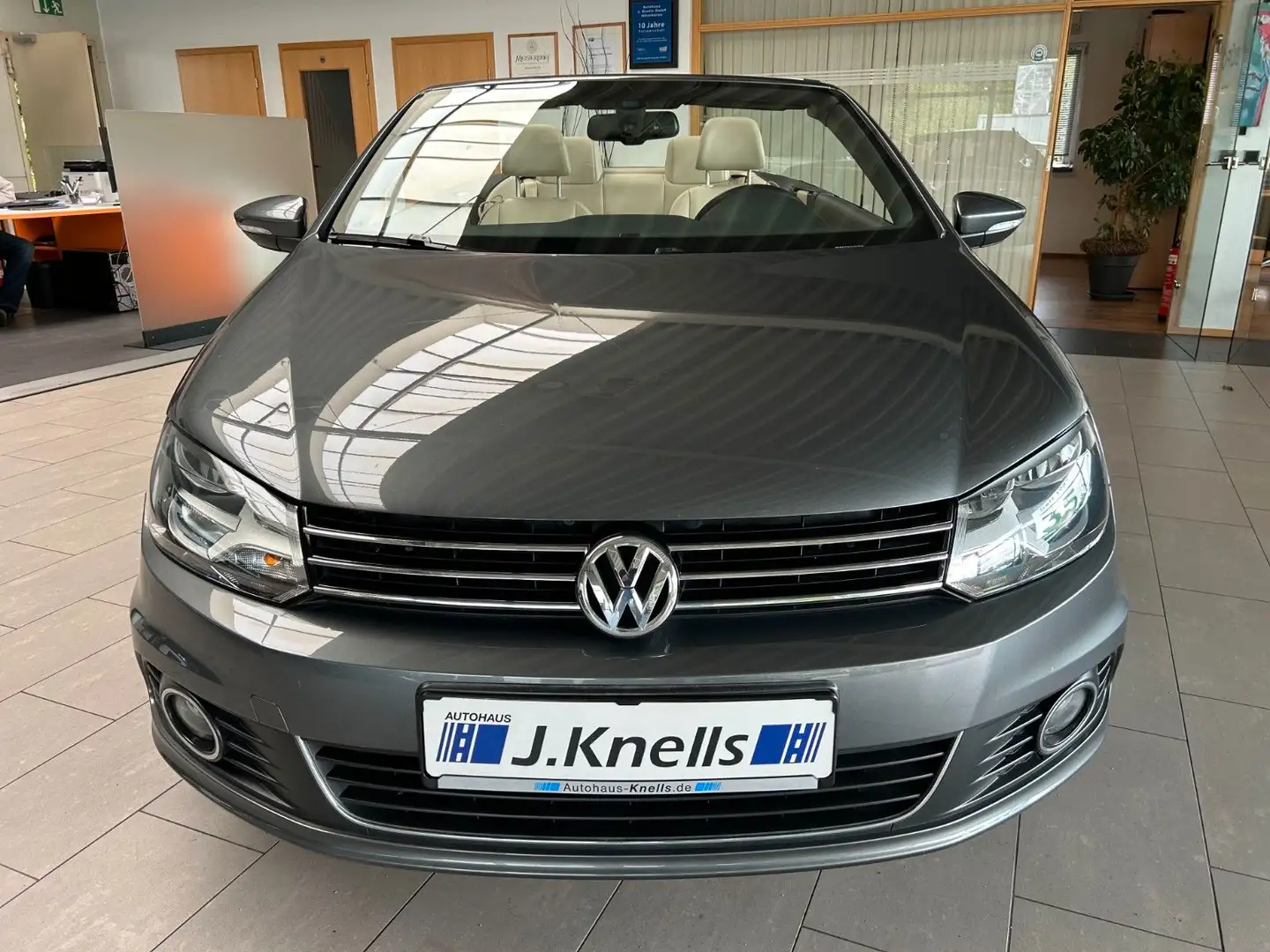 Volkswagen Eos 1.4TSI/VOLLLEDER/NAVI/SHZ/PDC/18" Grau - 2