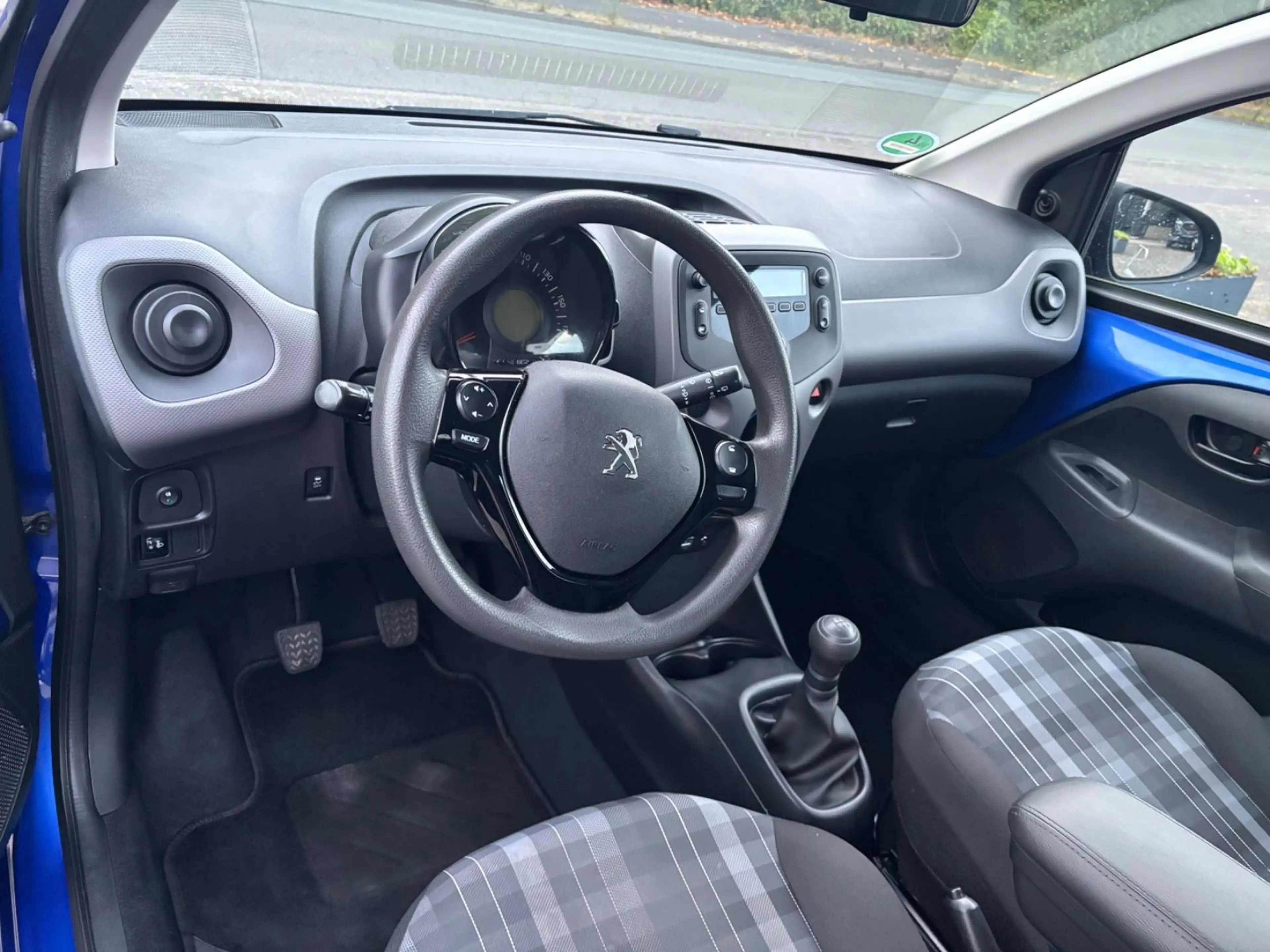 Peugeot 108 Active — photo 13