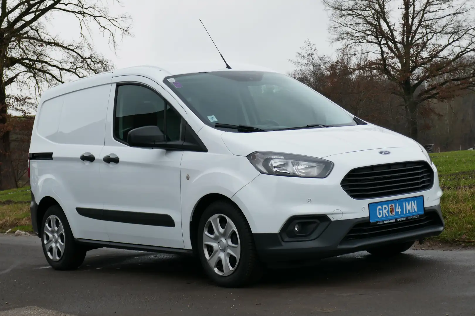 Ford Transit Courier Trend Weiß - 1