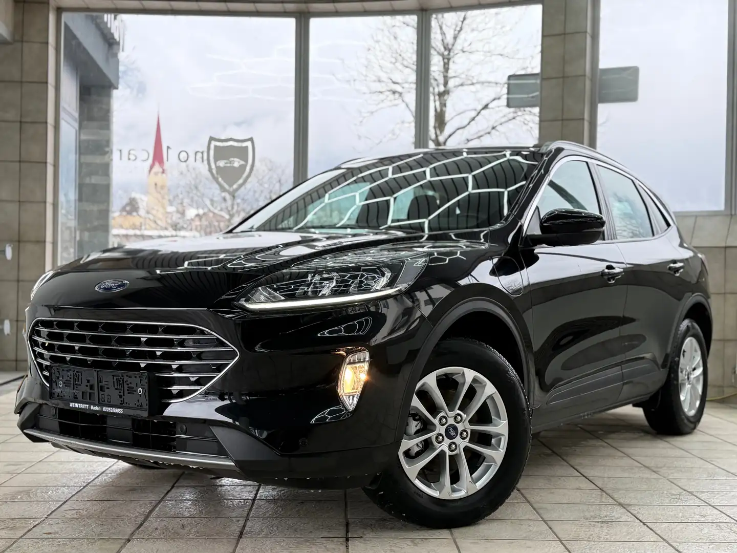 Ford Kuga Plug-In Hybrid Titanium Schwarz - 1