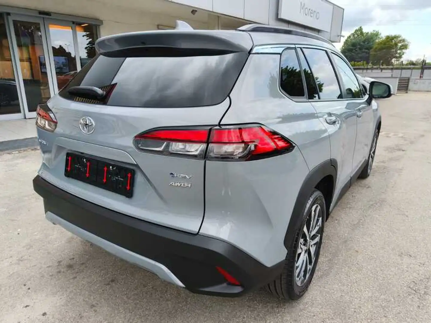 Toyota Corolla Cross 2.0h Trend 4wd 197cv e-cvt Gris - 2