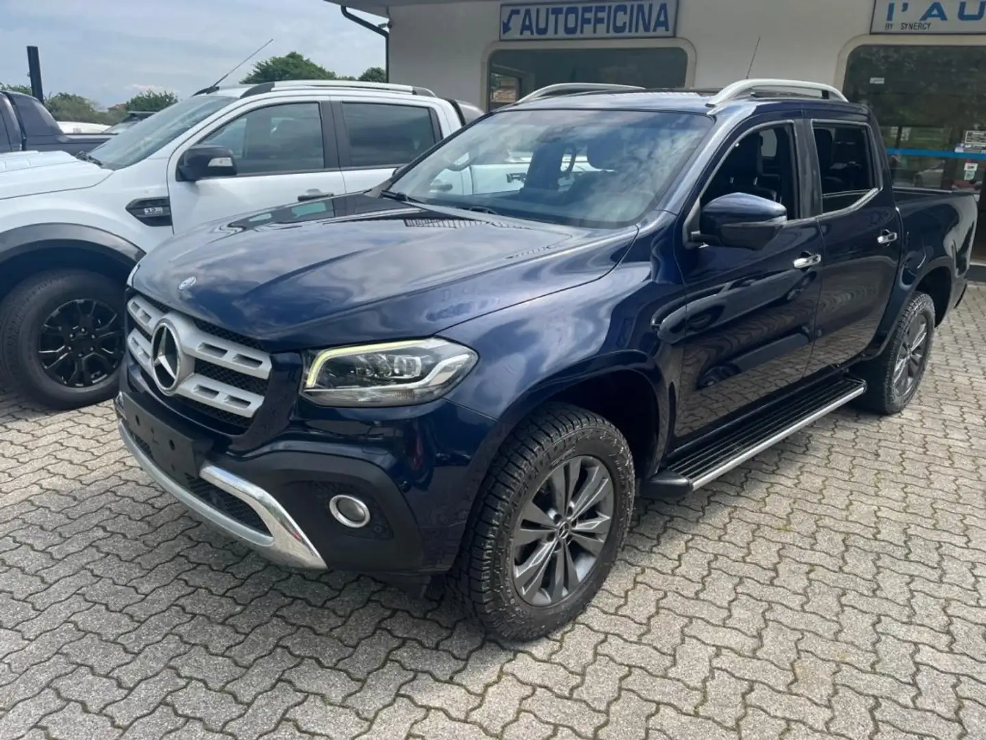 Mercedes-Benz X 250 d 4Matic Power Edition Albastru - 1