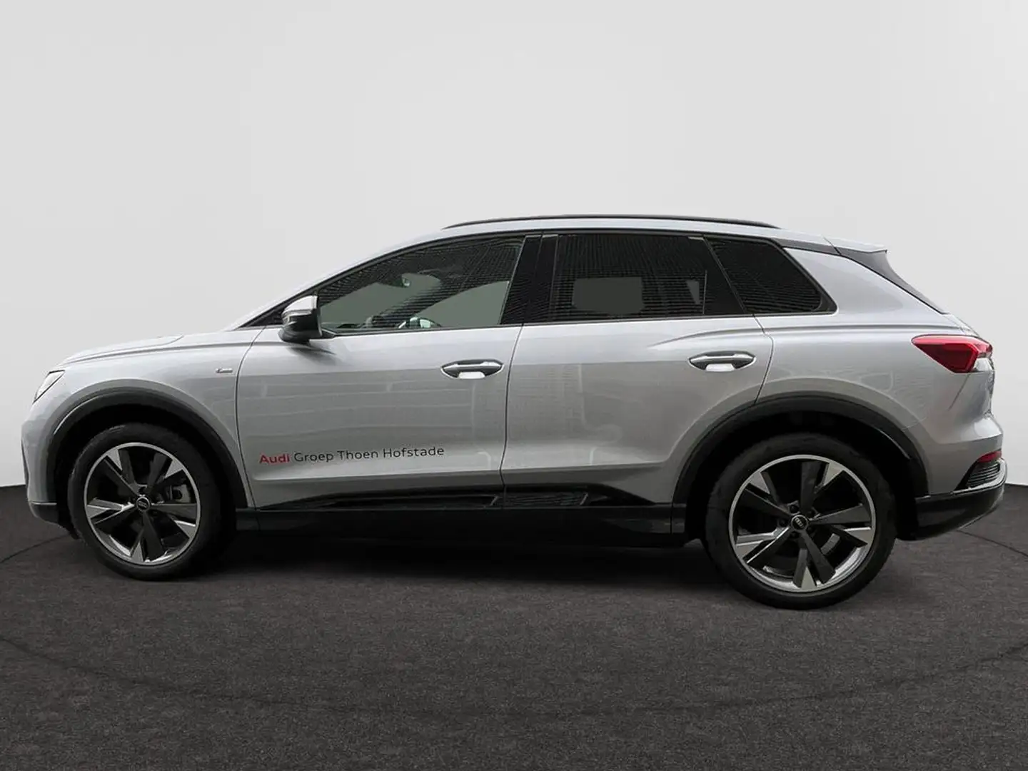 Audi Q4 e-tron Audi Q4  Corporate S 45 e-tron  210,00 kW Plateado - 2