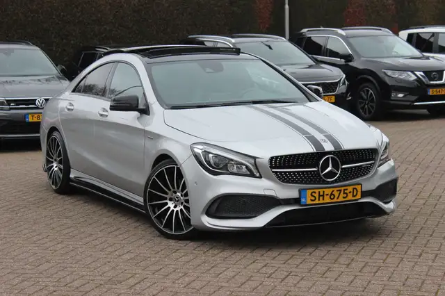 Mercedes-Benz CLA 180 WhiteArt Edition / Panoramadak / Camera / Leder&Al