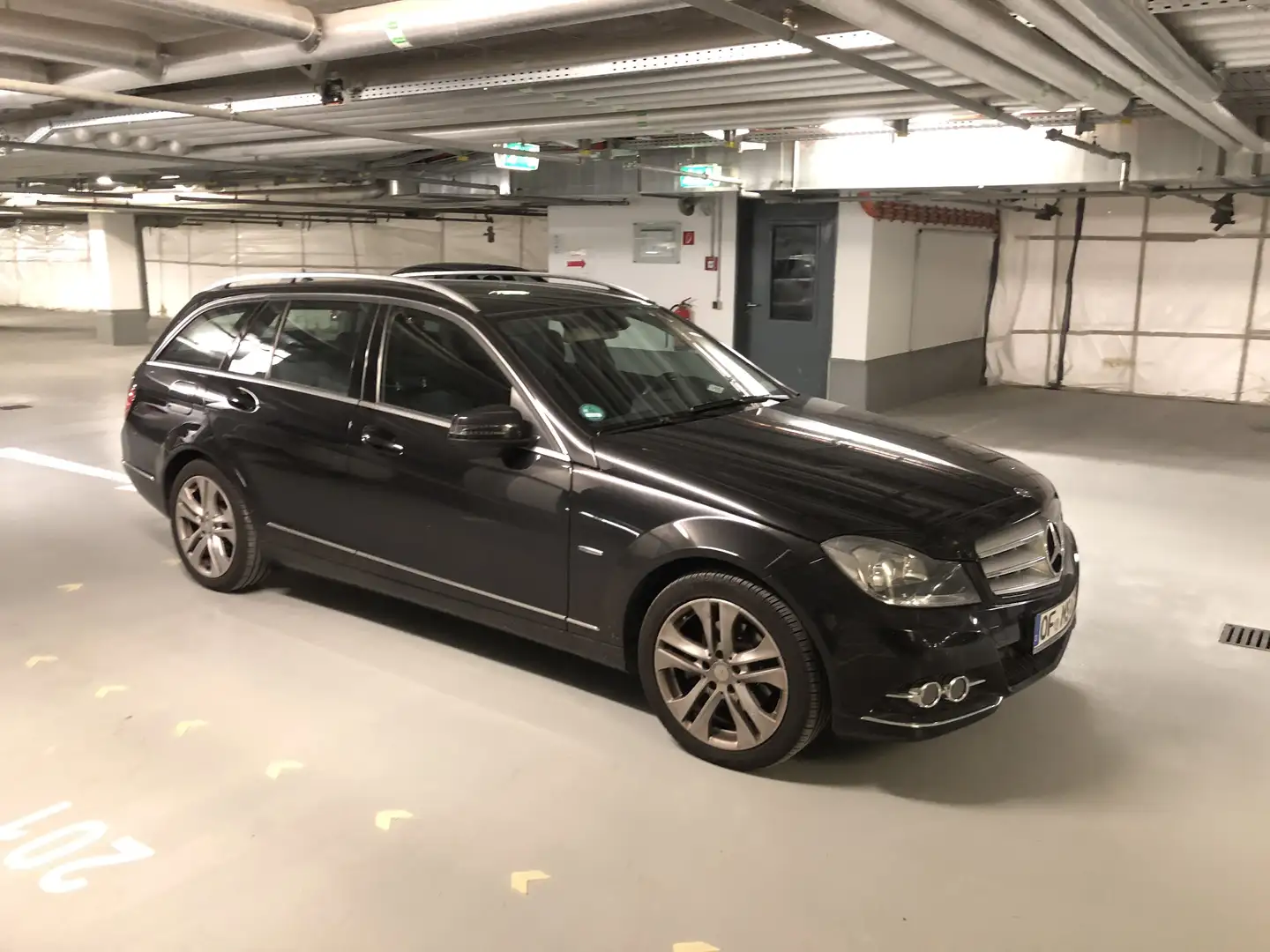 Mercedes-Benz C 220 C 220 T CDI BlueEfficiency (204.202) Schwarz - 1