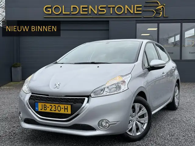 Peugeot 208 1.2 VTi Allure Navi,Airco,Cruise,5 Deurs,Pdc,Distr