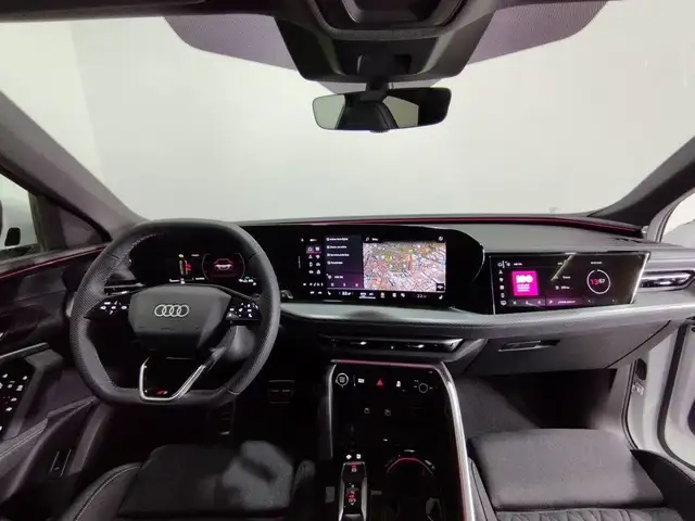 Audi Q5 view 7