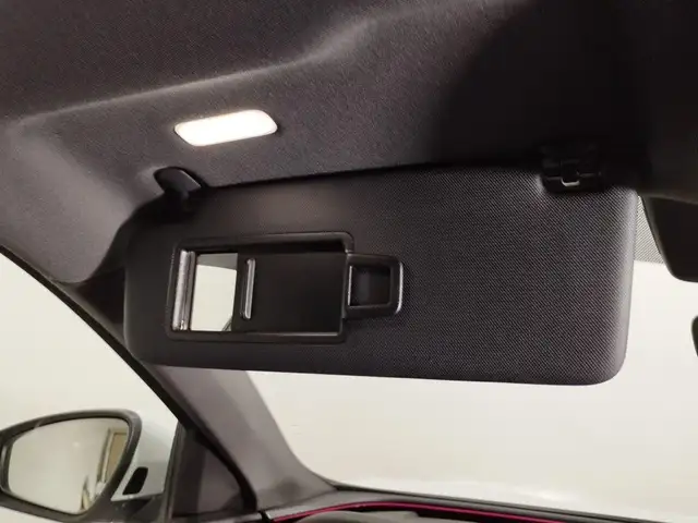 Audi Q5 view 13
