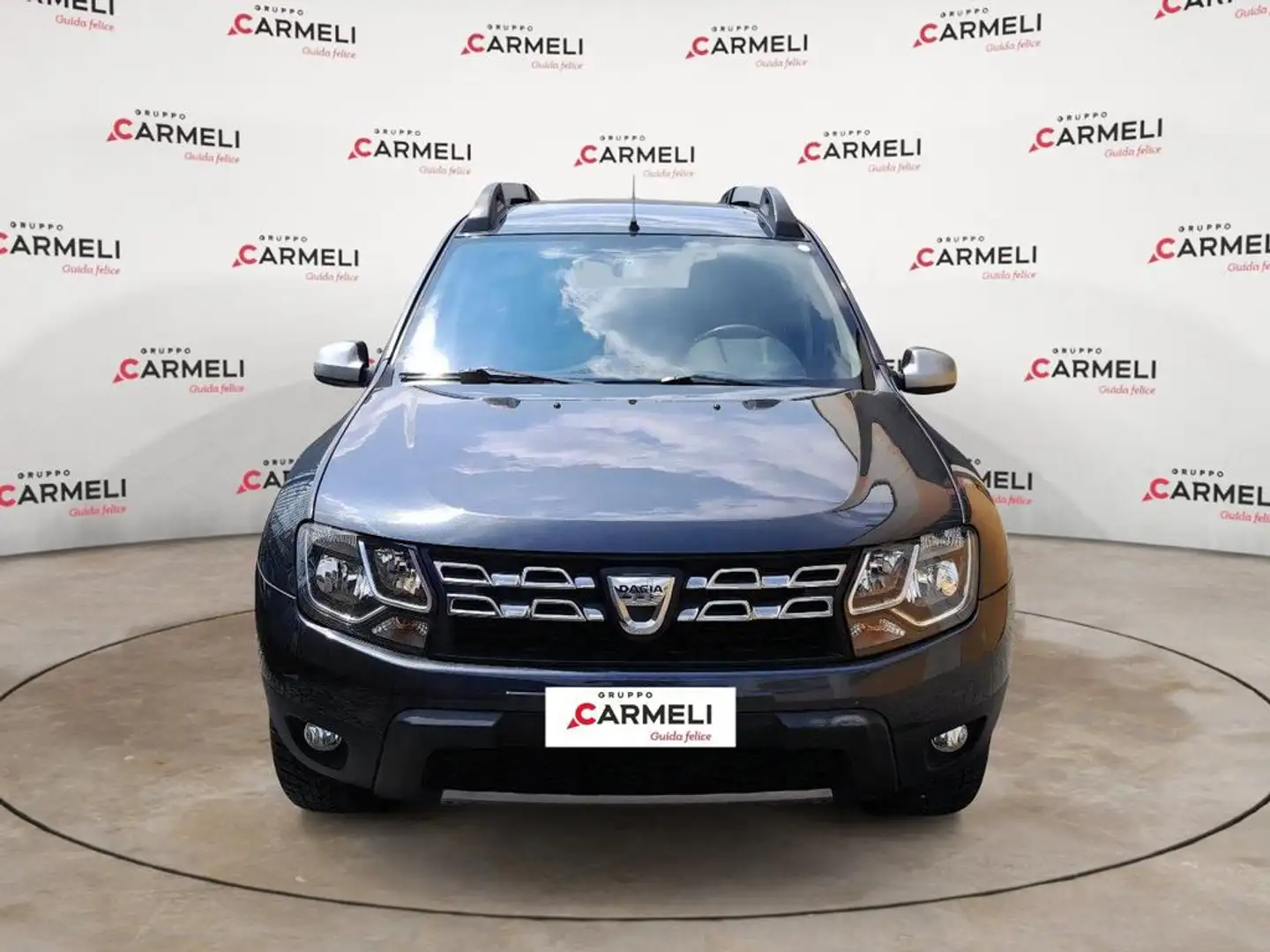 Dacia Duster 1.6 Laureate Family 4x2 s&s 115cv Nero - 2