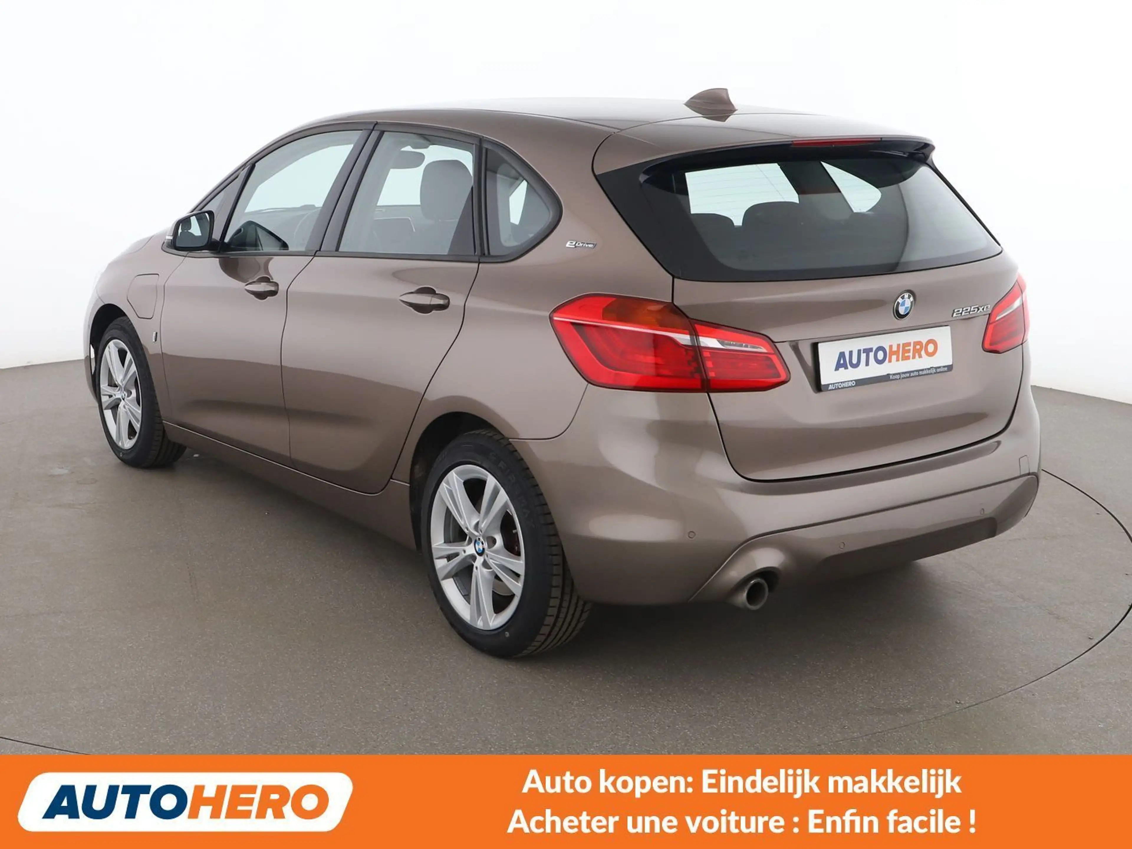 BMW 225 225xe Active Tourer Advantage — photo 4