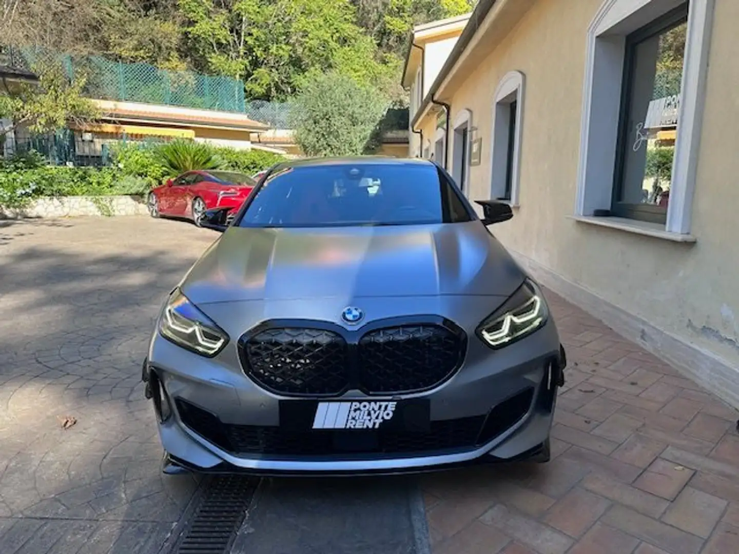 BMW 135 Serie 1 F40 M 135i xdrive auto Grigio - 2