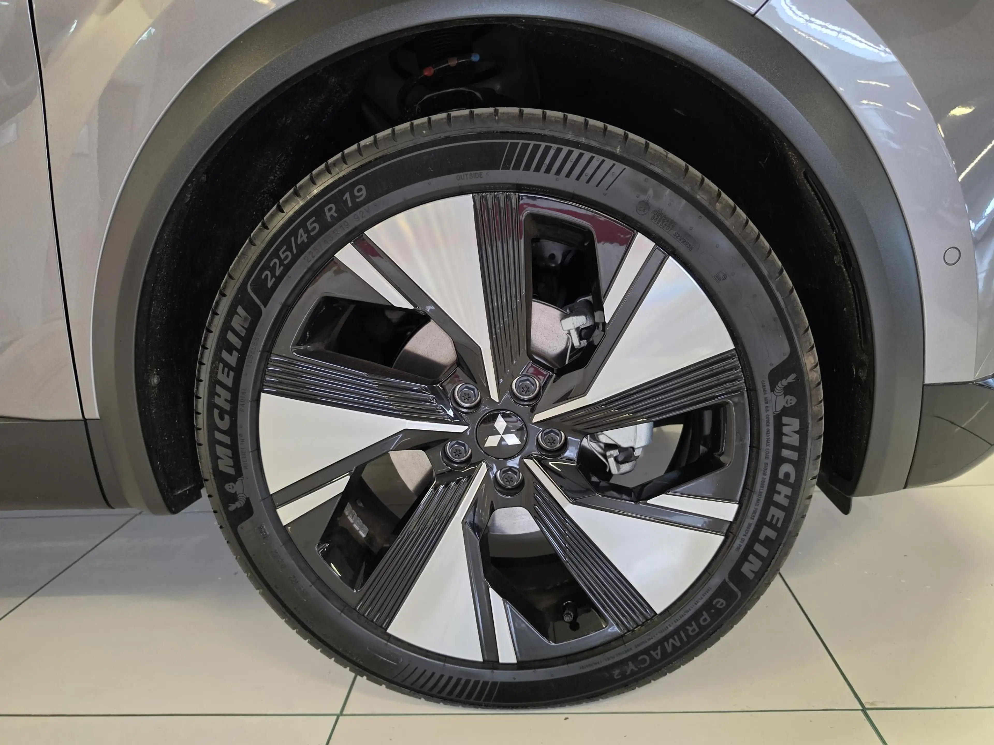 Mitsubishi Grandis 1.8 HEV Instyle | Camera | Stoel en stuurverwarmin — photo 32