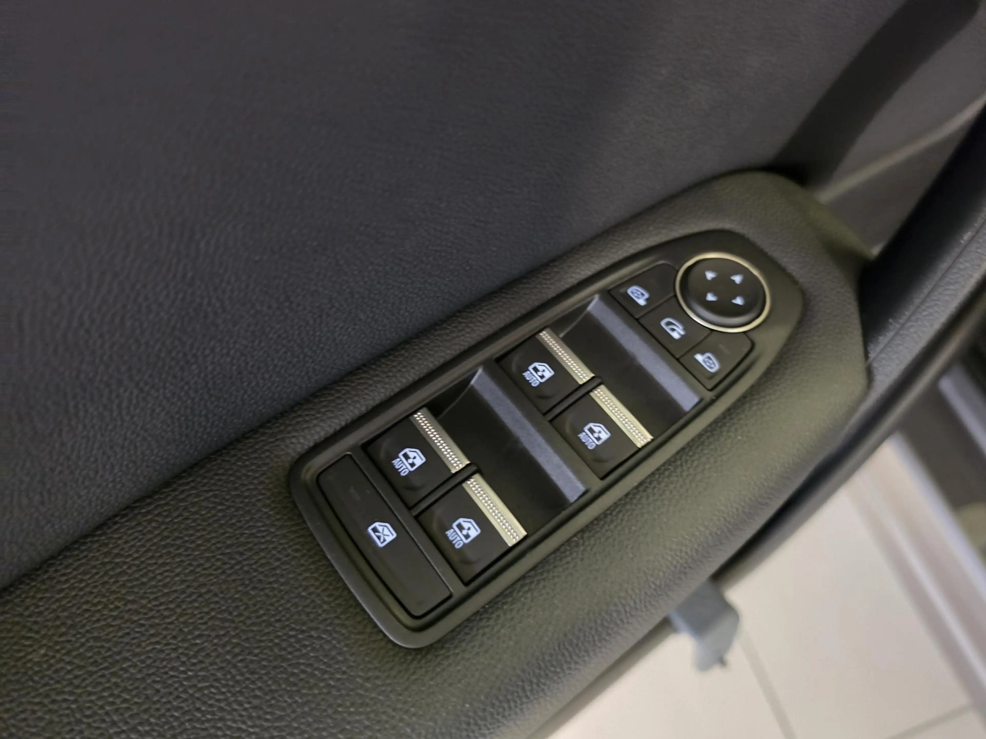 Mitsubishi Grandis 1.8 HEV Instyle | Camera | Stoel en stuurverwarmin — photo 26