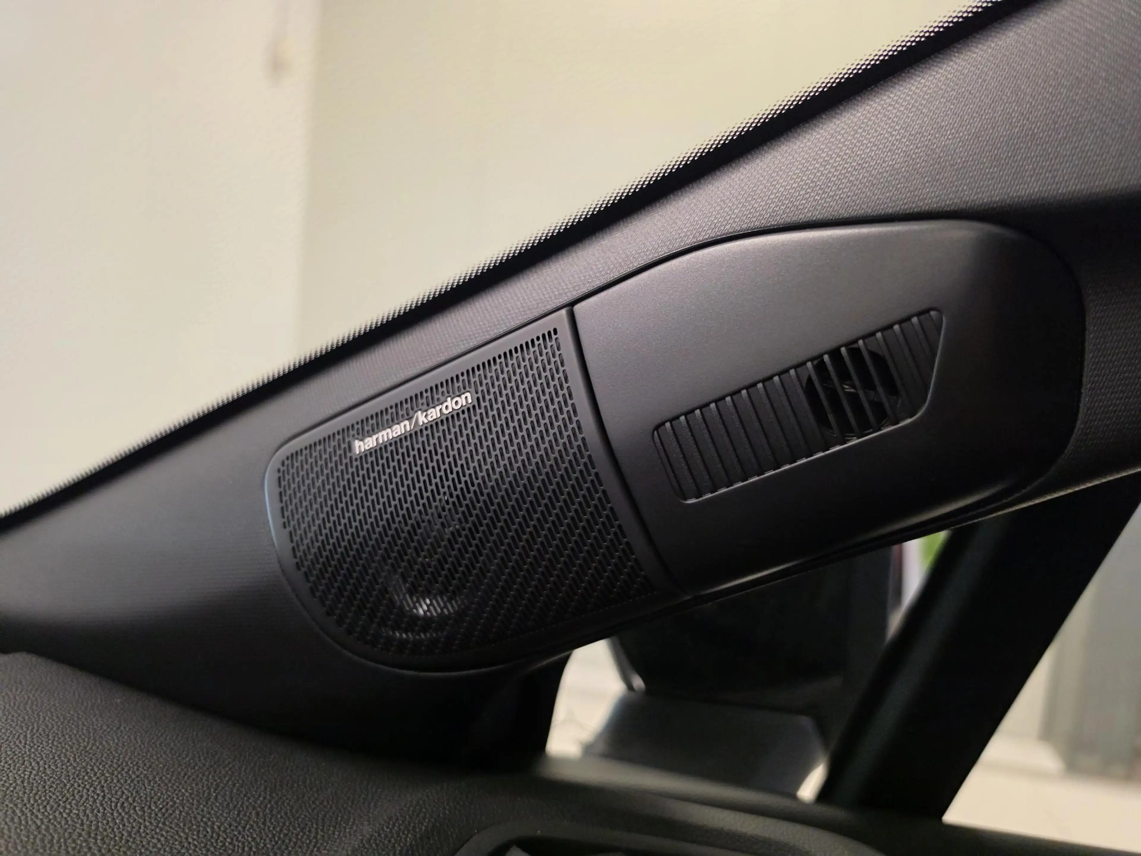 Mitsubishi Grandis 1.8 HEV Instyle | Camera | Stoel en stuurverwarmin — photo 44