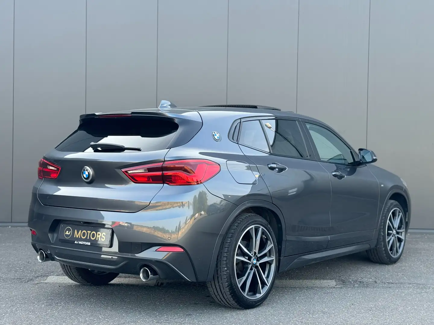 BMW X2 18d xDrive 150cv - Boite Auto. - Pack M - Pano Gris - 2
