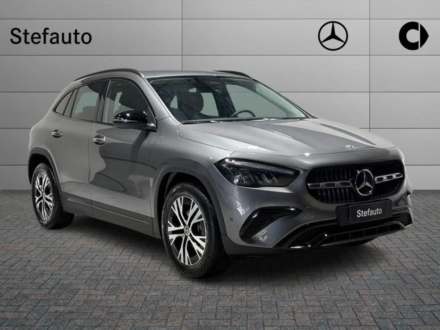 Mercedes-Benz GLA 200 d Automatic Progressive Advanced Grigio - 1