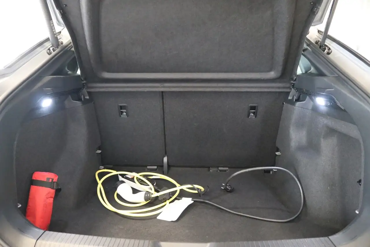 2022 Volkswagen ID.5 Pro AHK ACC Keyless Lane Assistent STHZ 98%, photograph 7