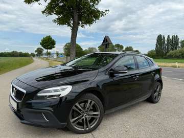 V40 Cross Country D3 Summum Geartronic Summum