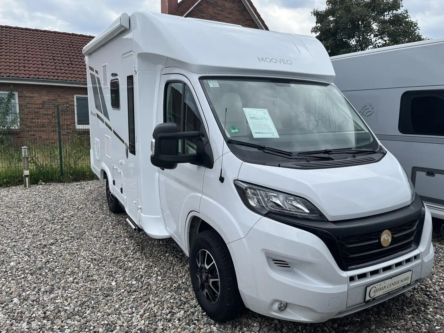 Mooveo Tei 60FB Gebraucht, L-Sitzgruppe, Pioneer Radio Weiß - 1