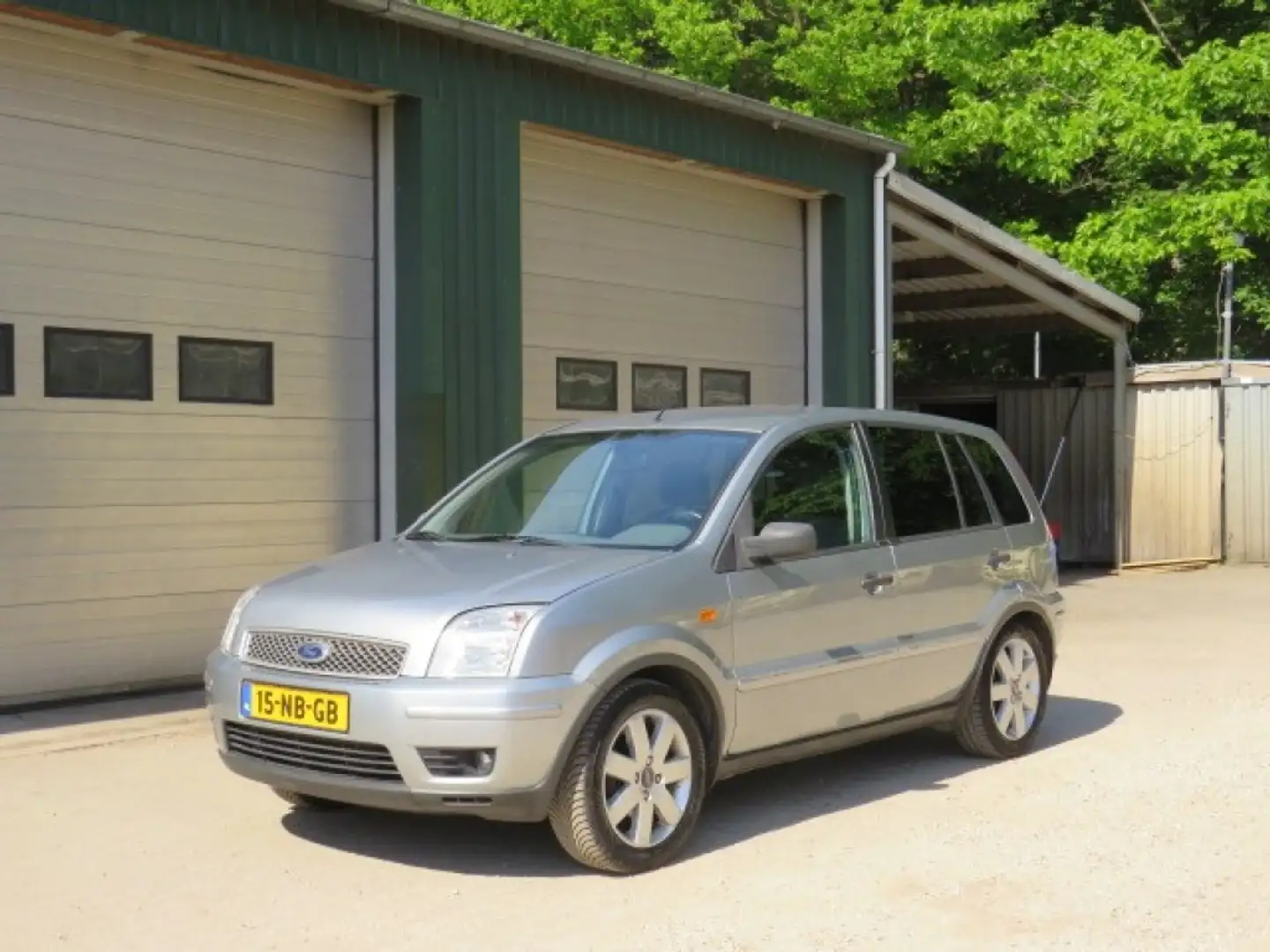 Ford Fusion 1.6-16V FUSION+ Grijs - 2