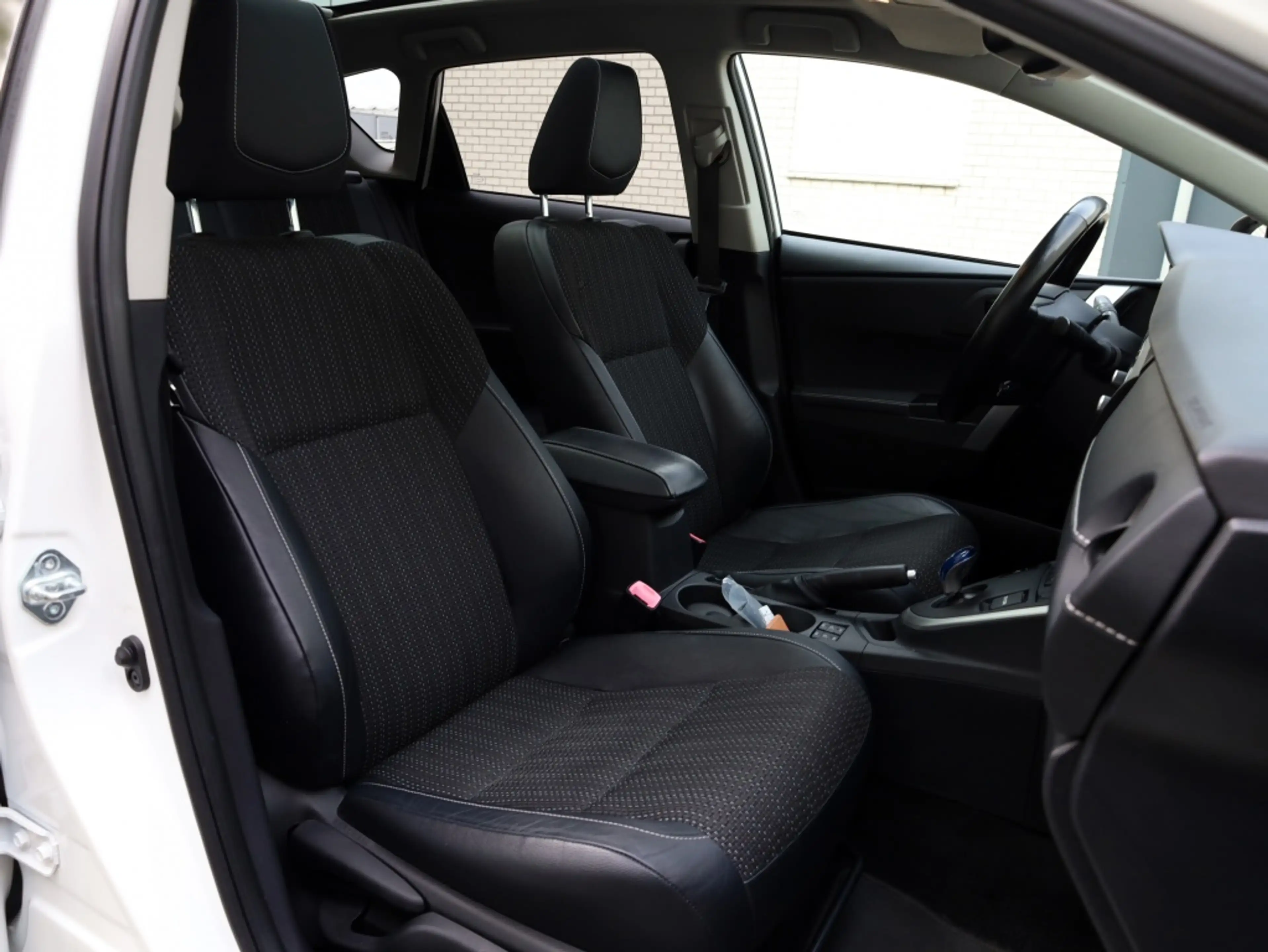 Toyota Auris 1.8 Hybrid Lease Pro | Panoramadak | Half Leder | — photo 13