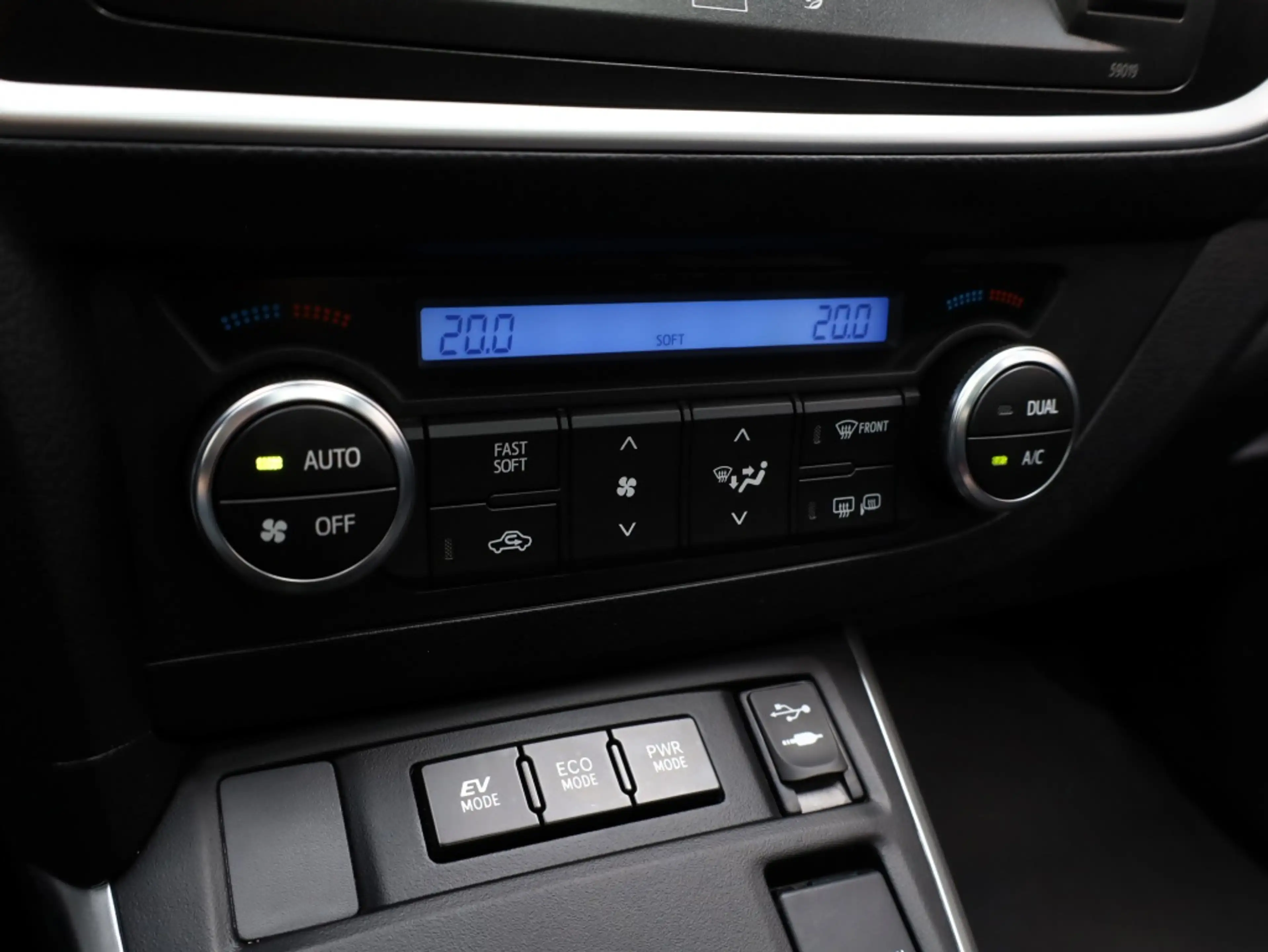 Toyota Auris 1.8 Hybrid Lease Pro | Panoramadak | Half Leder | — photo 22