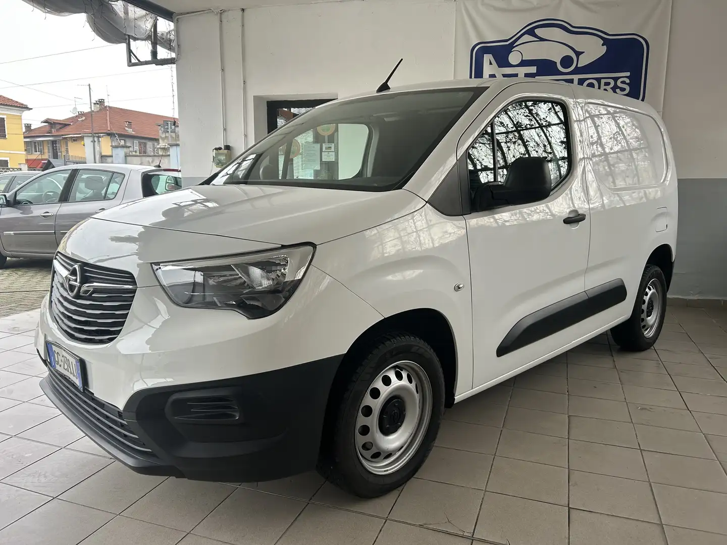 Opel Combo 1.5 diesel L1 h1 102CV Blanc - 1