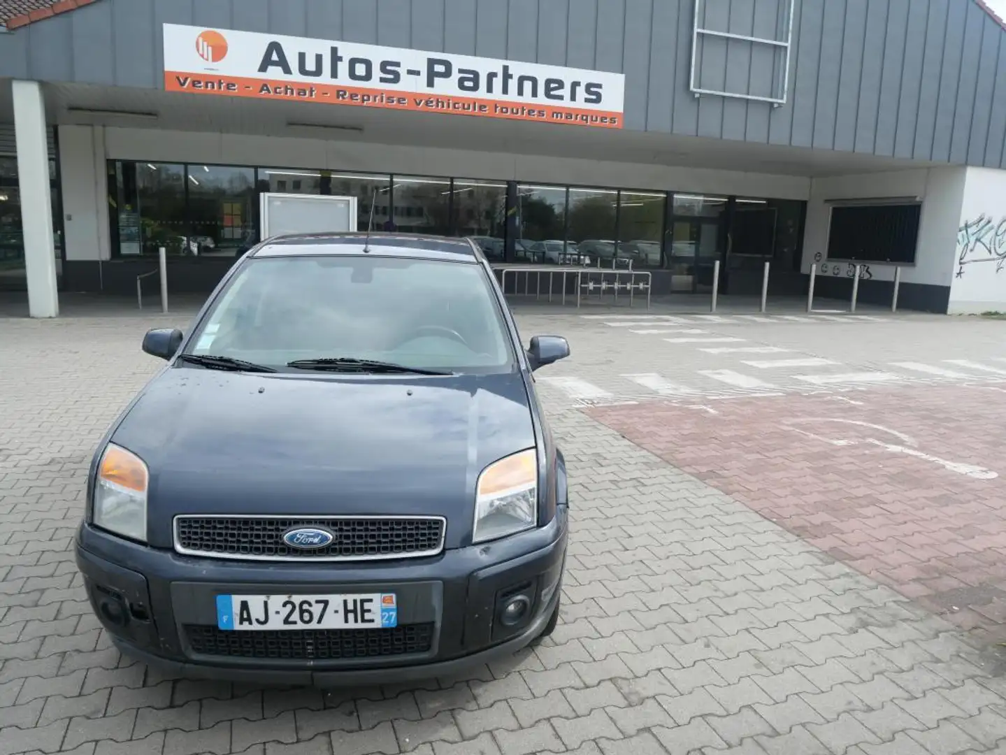Ford Fusion 1.6 TDCI Gris - 1
