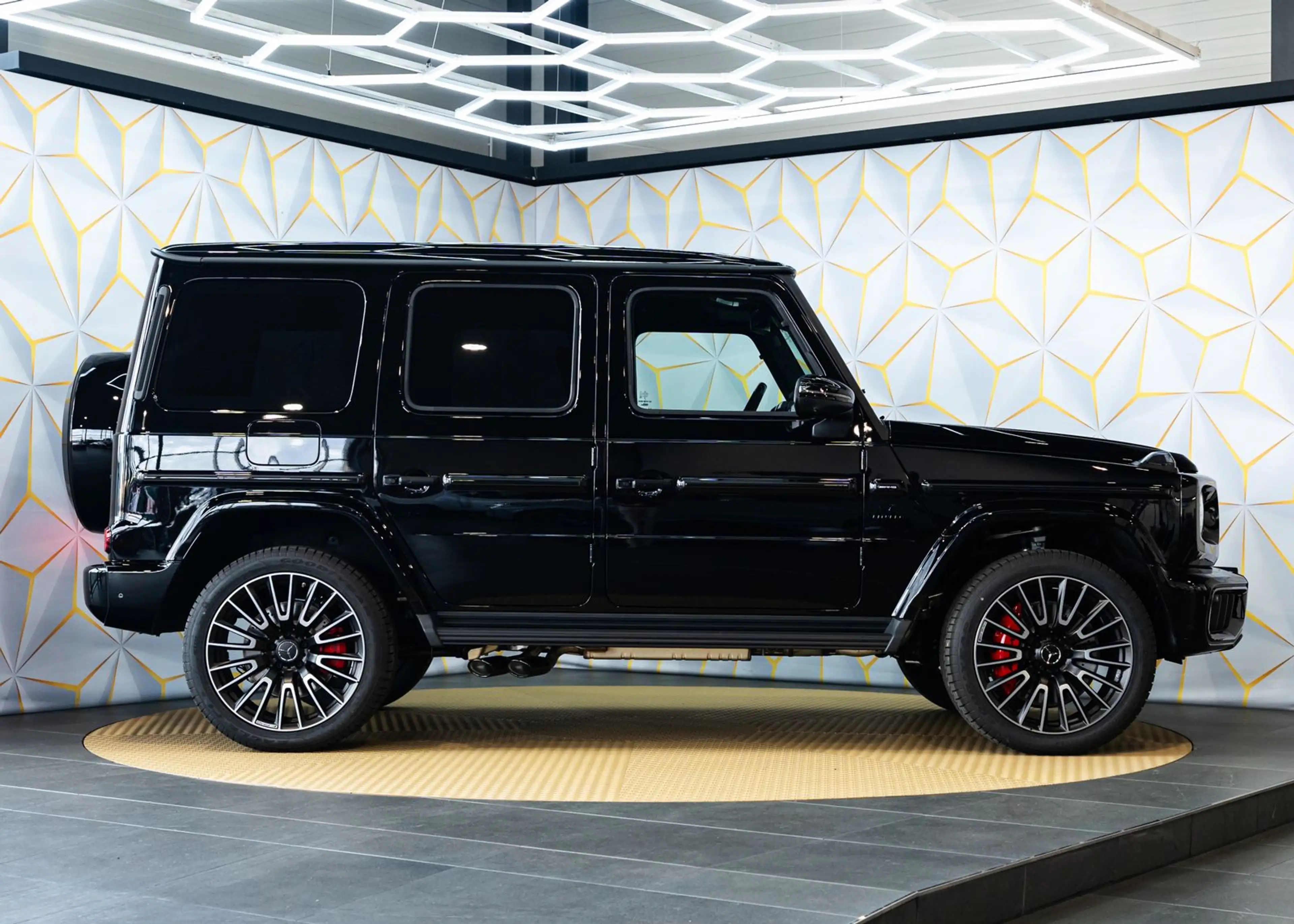 Mercedes-Benz G 63 AMG AMG/Burmester/360°/Carbon/Superior/A22 — photo 5