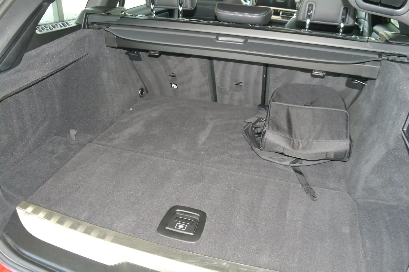 BMW 330 e xDrive Rouge - 2