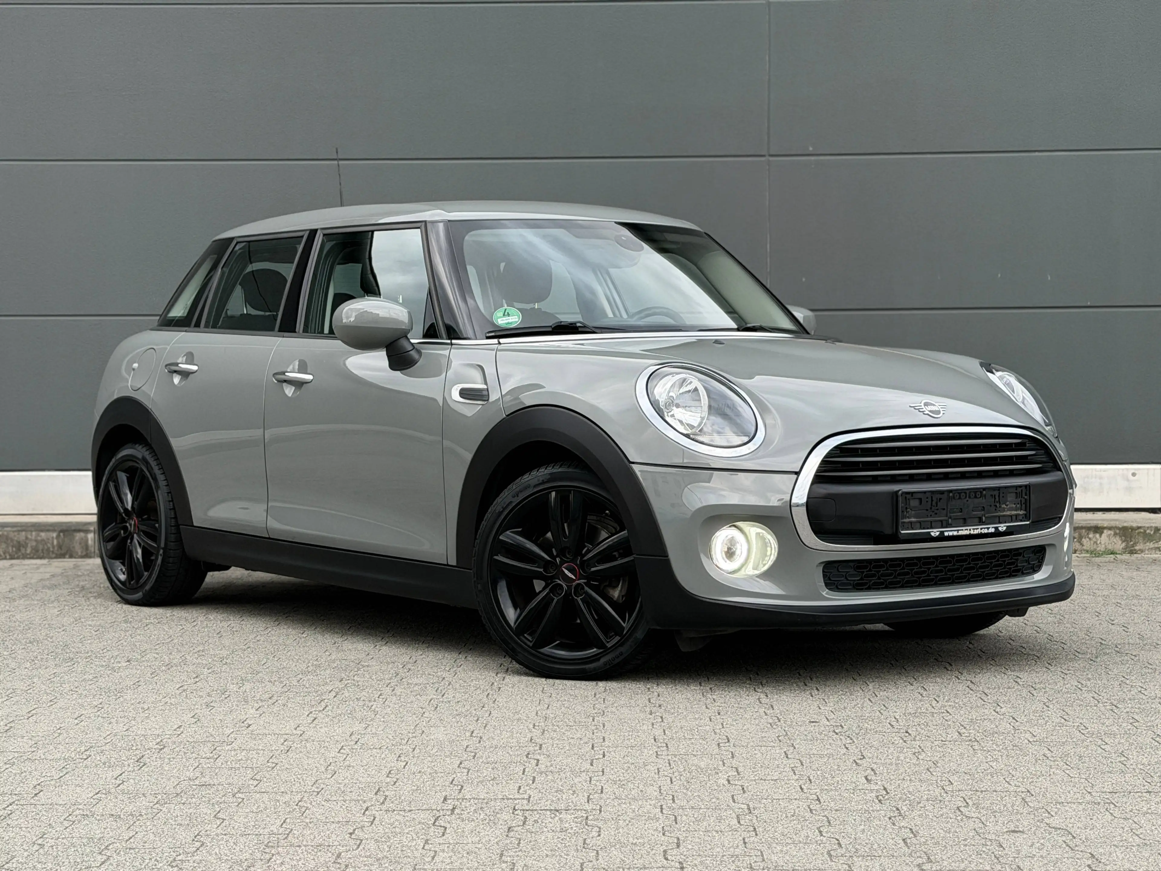 MINI One One *JCW Felgen* Unfallfrei 2.Hand Top Zustand — photo 3